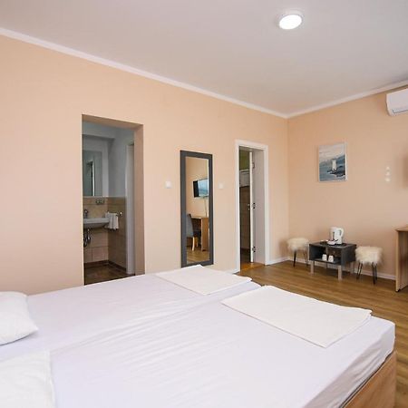 Danubiana Apartments 5 Kladovo Eksteriør billede