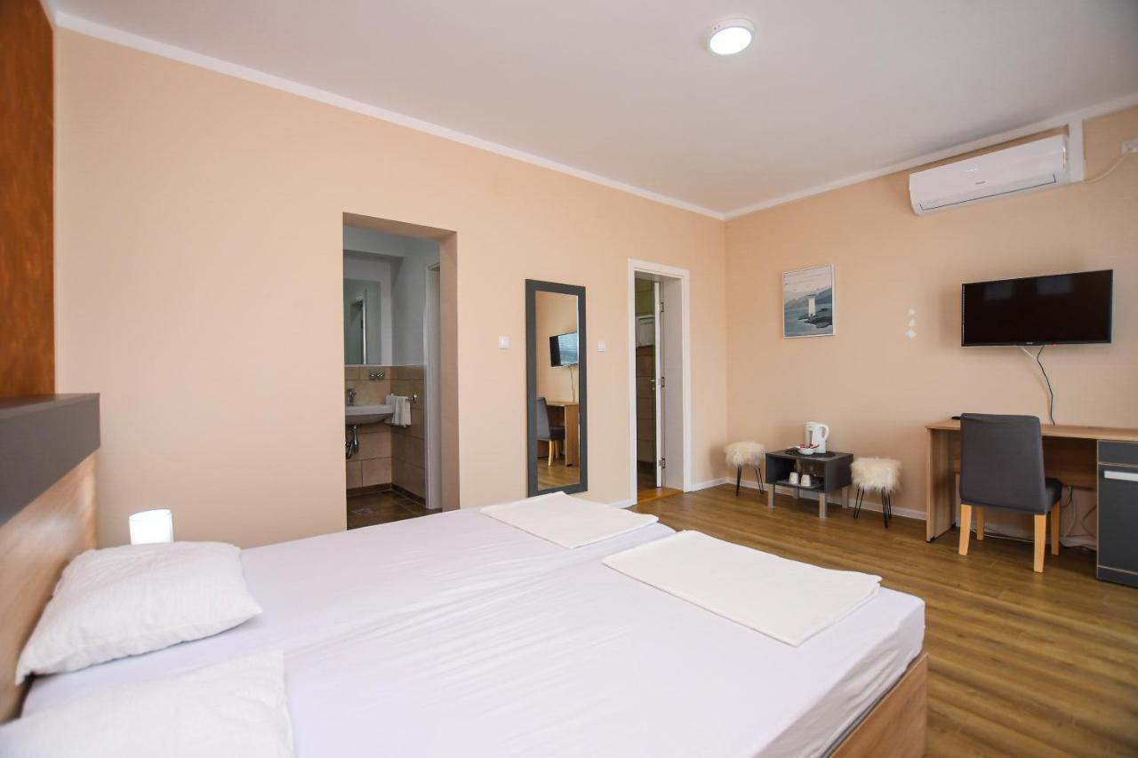 Danubiana Apartments 5 Kladovo Eksteriør billede