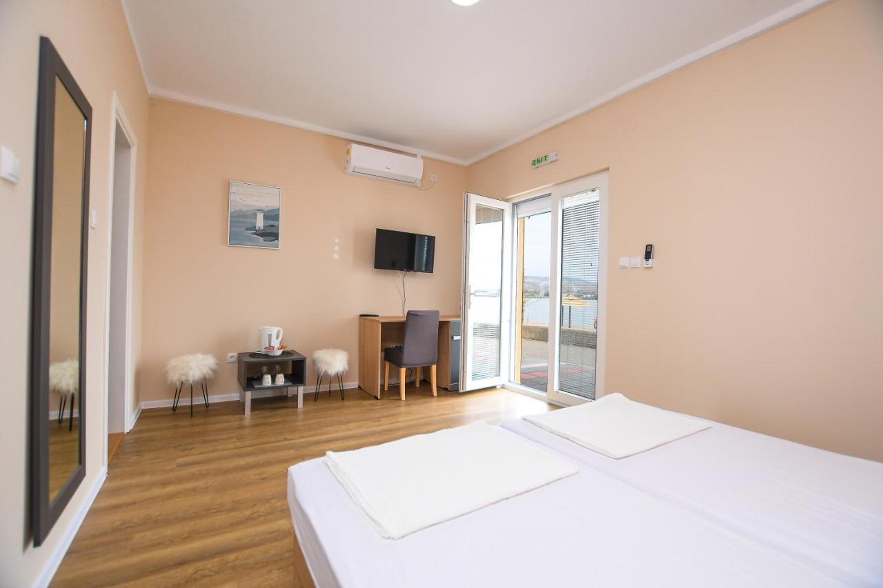 Danubiana Apartments 5 Kladovo Eksteriør billede