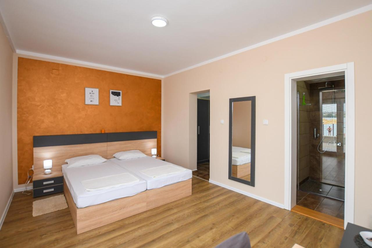 Danubiana Apartments 5 Kladovo Eksteriør billede