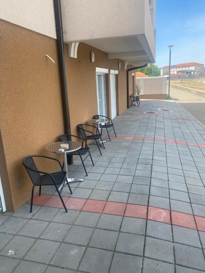 Danubiana Apartments 5 Kladovo Eksteriør billede